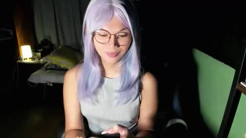 Chelliane online show from 10-27-25, 01:31