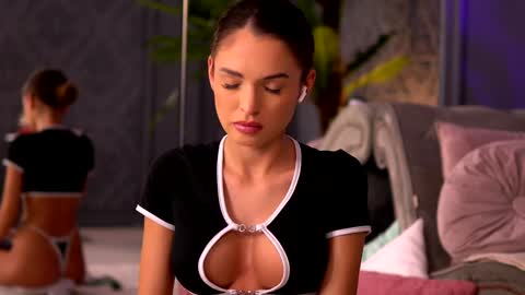 Raluca  online show from 12-10-24, 03:30