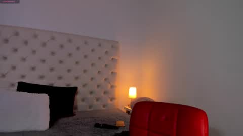 esmeralda  online show from 02-08-25, 06:22