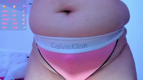 Snapshot of esmeralda_milf1 chatting on 01-08-25, 09:01 esme online show from 01-08-25, 09:01