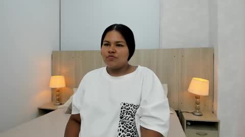 Snapshot of esmeralda_salazar chatting on 11-22-25, 07:57 Esmeralda online show from 11-22-25, 07:57