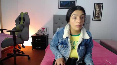 Perla online show from 10-09-25, 05:27