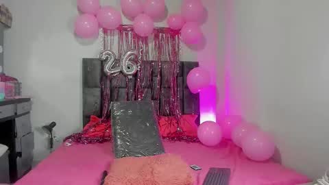 Perla online show from 02-11-26, 07:24