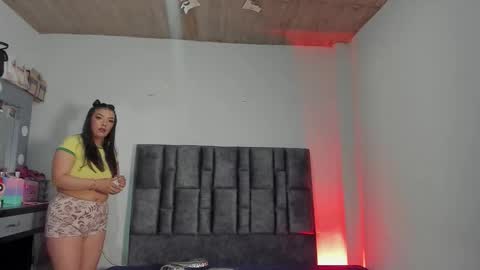 Perla online show from 02-12-26, 04:51