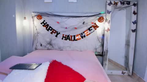 esmeraldanyx online show from 10-22-25, 10:09