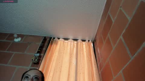 Snapshot of esperancita4570 chatting on 12-11-24, 06:52 HOPE online show from 12-11-24, 06:52