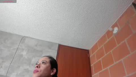 Snapshot of esperancita4570 chatting on 01-01-25, 02:09 HOPE online show from 01-01-25, 02:09
