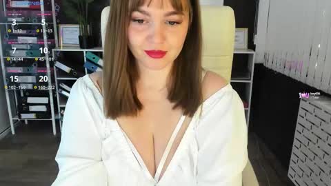 Ava online show from 09-09-25, 01:49