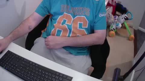 Snapshot of essex_wild chatting on 12-14-24, 08:29 Morph online show from 12-14-24, 08:29