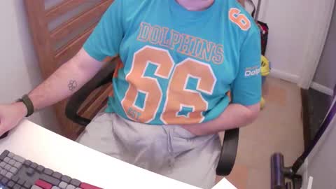 Snapshot of essex_wild chatting on 10-04-25, 08:40 Morph online show from 10-04-25, 08:40