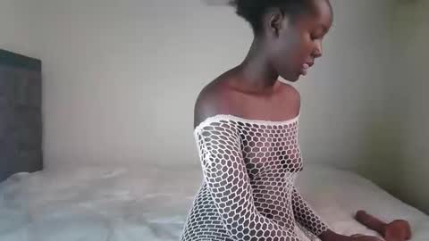 essypetite online show from 11-23-25, 10:37