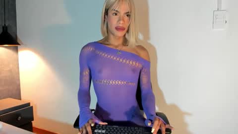 Salome online show from 10-14-25, 09:37