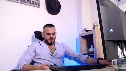 Esteban Fernandez online show from 02-15-26, 07:51