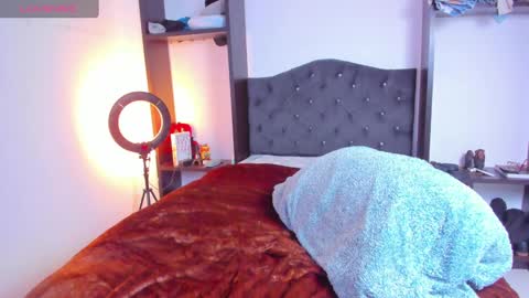 ESTEBAN online show from 12-19-24, 10:21