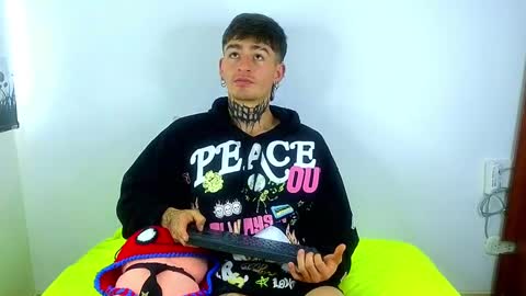 Esteban independent model online show from 03-04-25, 01:38