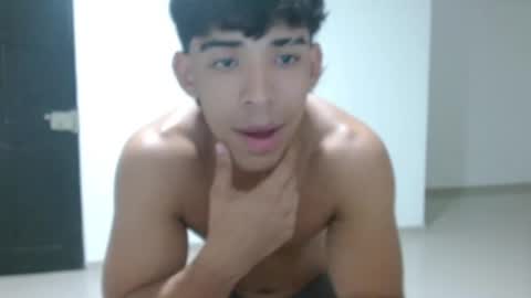 Snapshot of estebantamara chatting on 09-12-25, 03:28 Esteban Hotman online show from 09-12-25, 03:28