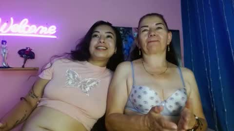 Snapshot of estefania_344 chatting on 10-06-25, 08:17 estefania_344 online show from 10-06-25, 08:17
