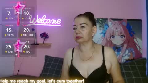 Snapshot of estefania_344 chatting on 10-13-25, 01:44 estefania_344 online show from 10-13-25, 01:44