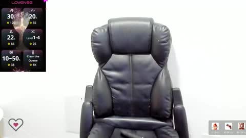 Snapshot of estefanii_r chatting on 02-16-26, 01:18 Estefanii R online show from 02-16-26, 01:18