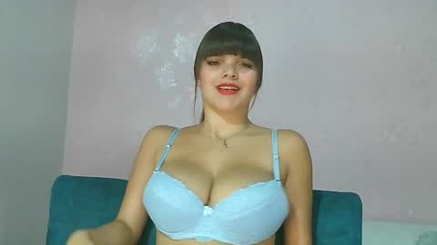 Snapshot of estefaniia__121 chatting on 12-05-25, 05:53 Estefa online show from 12-05-25, 05:53