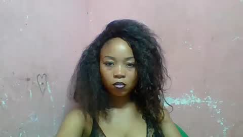 estelah20 online show from 11-30-25, 05:22