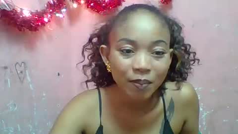 estelah20 online show from 12-18-25, 07:36