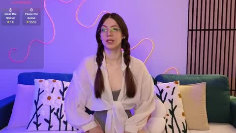 Ester online show from 02-23-25, 09:48