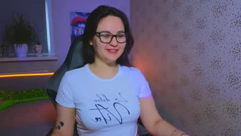 EsterPlayful online show from 11-07-25, 09:31