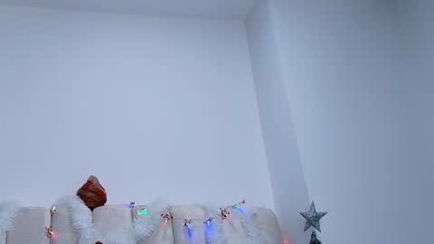 Estrella online show from 12-17-25, 12:00