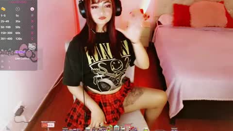 Snapshot of eternal_moonqs chatting on 10-03-25, 08:17 Moon online show from 10-03-25, 08:17