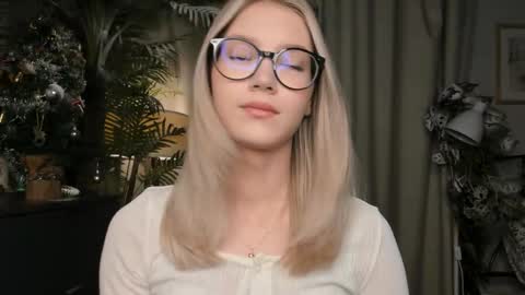 Natalie online show from 01-09-26, 05:43