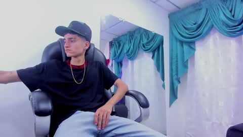 Snapshot of ethan_boy_ chatting on 12-13-24, 11:06 Ethan online show from 12-13-24, 11:06