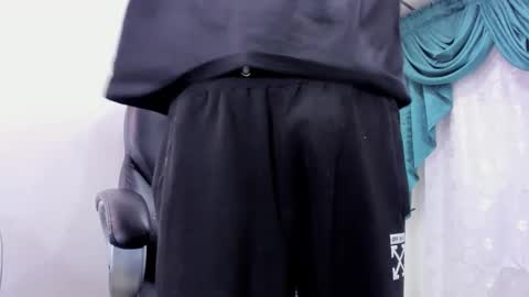 Snapshot of ethan_boy_ chatting on 12-30-24, 11:06 Ethan online show from 12-30-24, 11:06