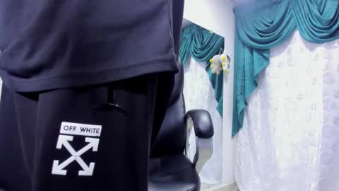 Snapshot of ethan_boy_ chatting on 02-12-25, 09:54 Ethan online show from 02-12-25, 09:54