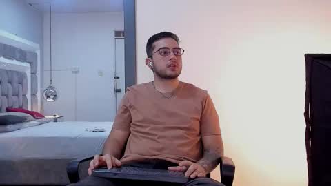 ethan_greys online show from 12-22-25, 03:47