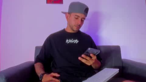 Ethan Muller online show from 02-10-25, 07:49