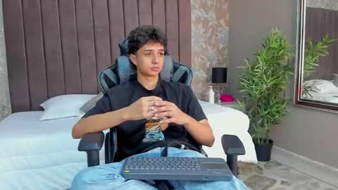 ethanlowell online show from 10-30-25, 12:12