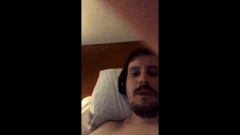 Snapshot of etone101111 chatting on 11-17-25, 04:24 etone101111 online show from 11-17-25, 04:24