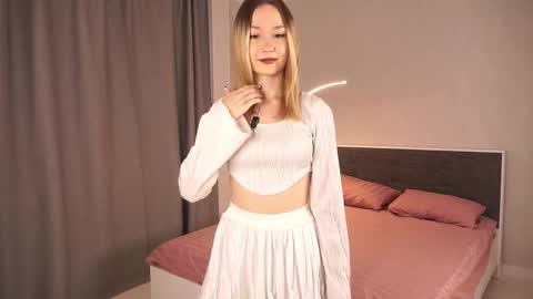 Riley online show from 11-11-25, 05:40