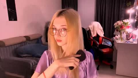 Snapshot of eufemiazurawski chatting on 02-18-26, 01:07 Tali online show from 02-18-26, 01:07