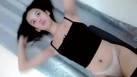 Snapshot of eunah_foxx chatting on 11-26-25, 12:33 eunah_foxx online show from 11-26-25, 12:33