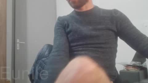 eunile online show from 11-05-25, 08:31