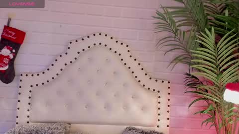 Snapshot of eureekaa chatting on 12-31-24, 04:16  Eurekaa  online show from 12-31-24, 04:16