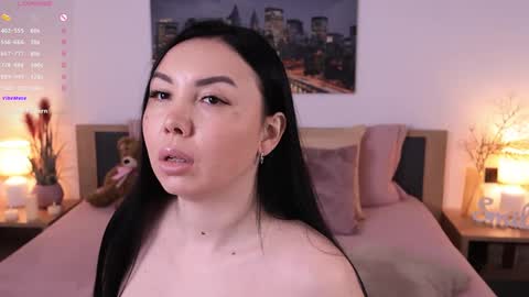 Snapshot of eva__si chatting on 02-23-25, 11:33 Eva online show from 02-23-25, 11:33