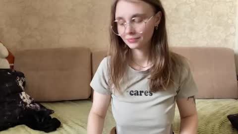 Snapshot of eva_calvin chatting on 03-01-25, 09:40 Eva Calvin online show from 03-01-25, 09:40