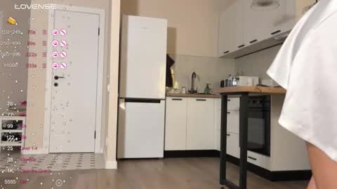 Eva online show from 12-04-25, 01:48