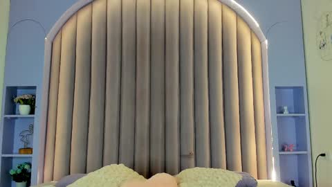 EVA DAEMON  online show from 02-16-25, 11:27