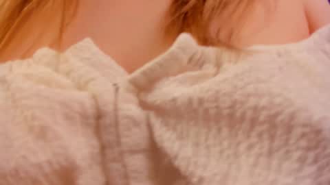 Eva Davis online show from 12-13-24, 04:33