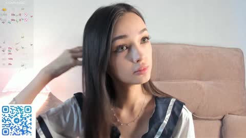Snapshot of eva_doncray chatting on 01-06-25, 04:47 Eva online show from 01-06-25, 04:47