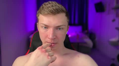 Eva and Iron online show from 02-05-26, 09:41